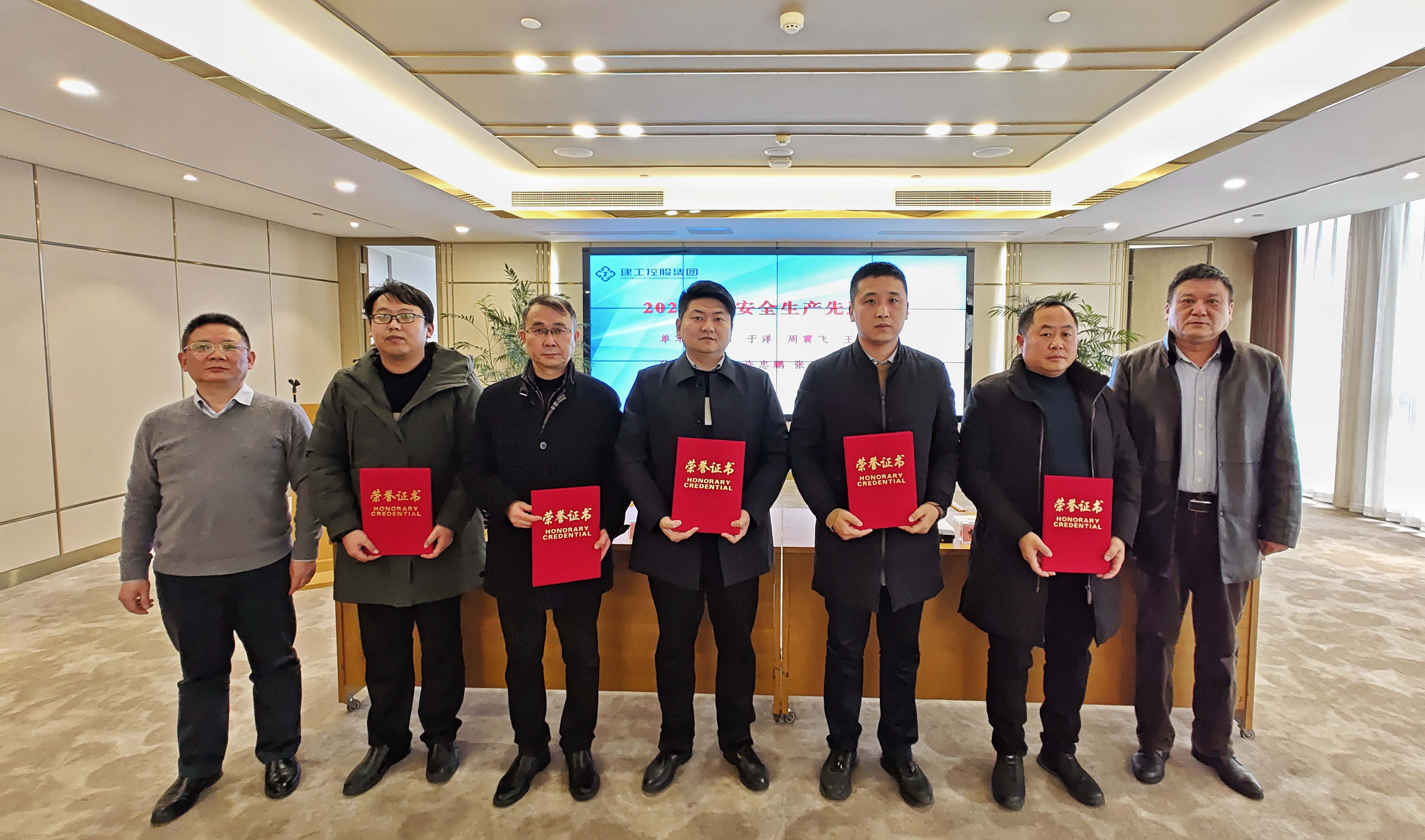 1676358065751256.jpg 8a8ec223dbbce61fca8f9ff22037d69.jpg